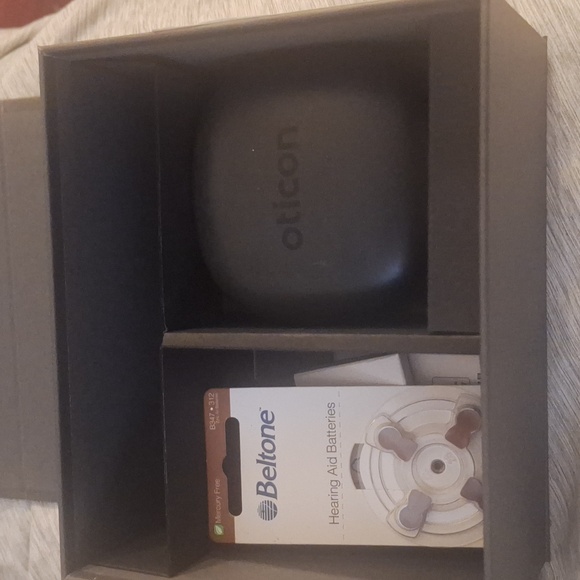 Oticon Hearing Aids: Ruby 2, Zirconz 2 MR-T 312 Traditional Battery Oper… - Picture 10 of 10